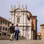 Bra Walking Tour
